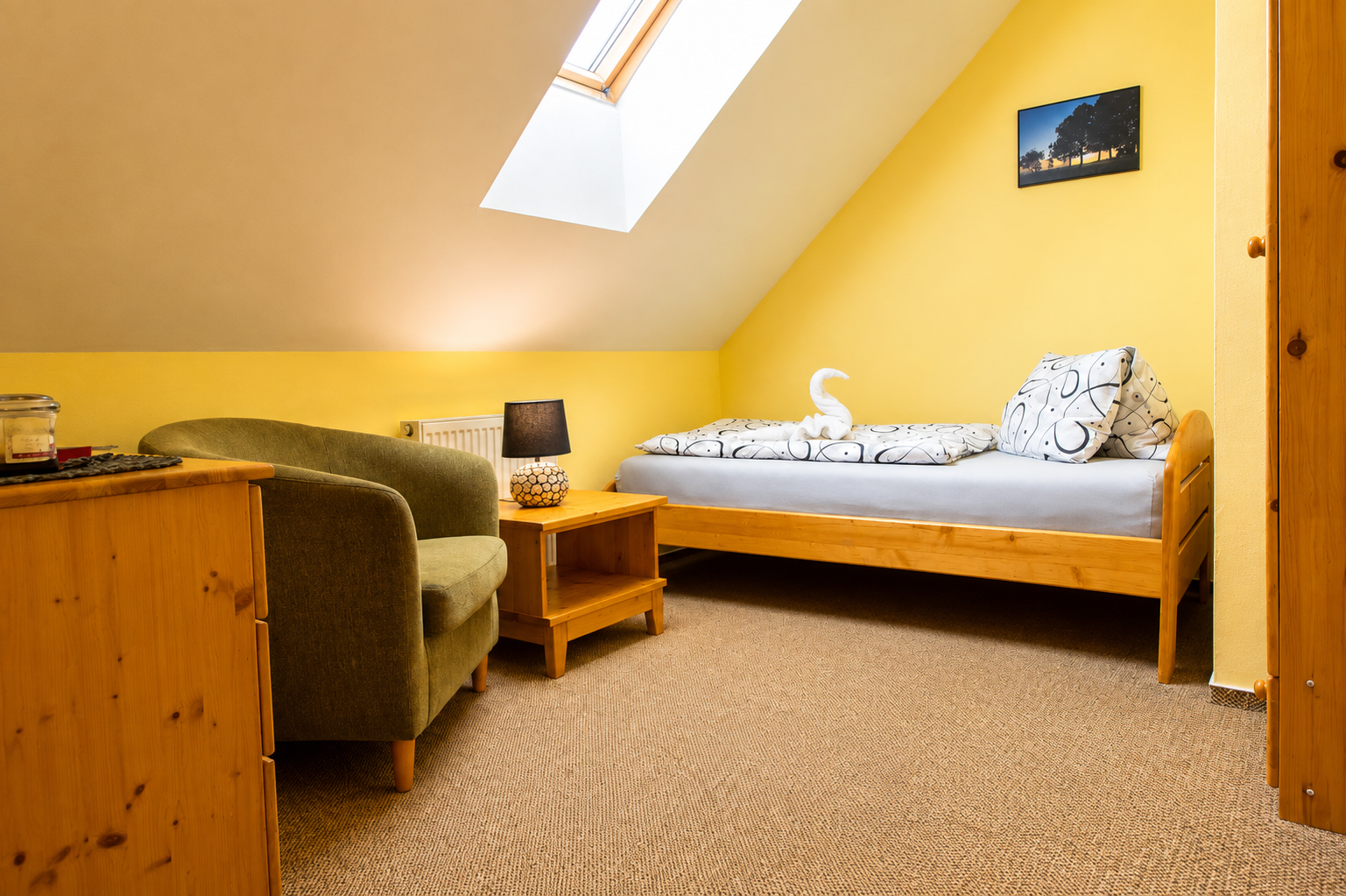 Room listing image